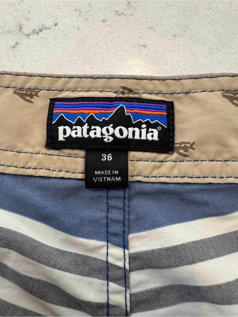 Patagonia® Men’s Wavefarer® Board Shorts- 19'' Style #86621 Size 36 Striped